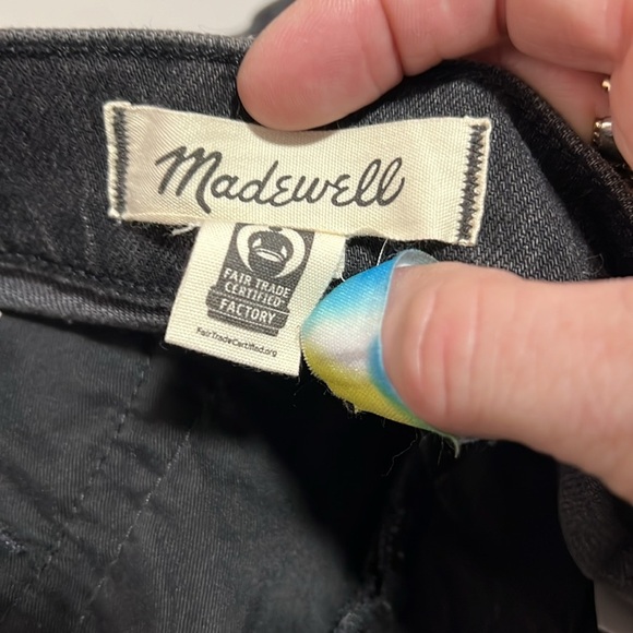 Madewell NWOT Relaxed Denim Shorts in Washed Black Size 26 - Picture 7 of 9